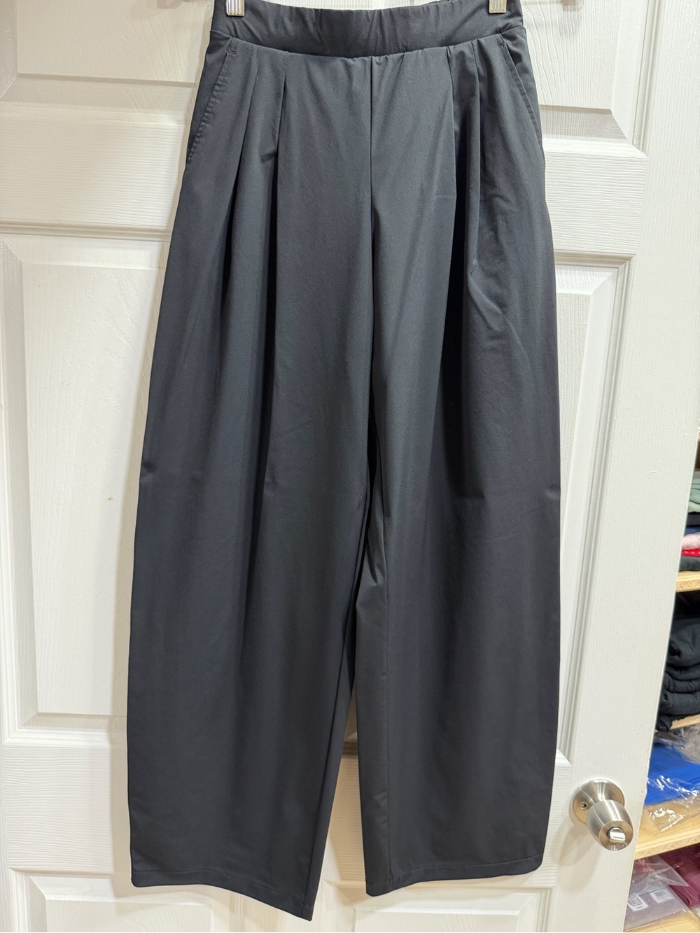 Uniqlo Women’s Wide Straight Black Dress Pants